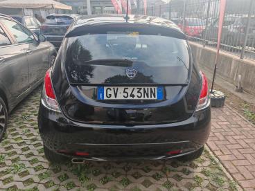 LANCIA CERTIFIED Lancia Ypsilon 1.0 Firefly 5 Porte S And S Hybrid Gold Usata - City Car Ibrido Nero - Grugliasco - 2391246_4