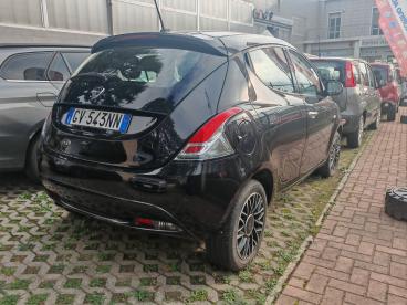 LANCIA CERTIFIED Lancia Ypsilon 1.0 Firefly 5 Porte S And S Hybrid Gold Usata - City Car Ibrido Nero - Grugliasco - 2391246_5
