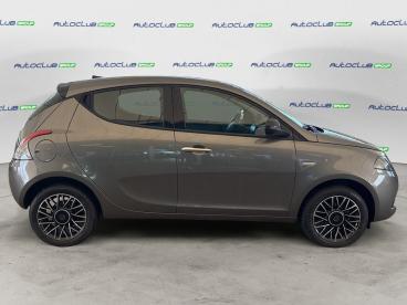 LANCIA CERTIFIED Lancia Ypsilon Iii 2021 1.0 Firefly Hybrid Platino S And S 70cv Usata - City Car Ibrido Grigio - Bari - 2391287_4