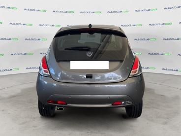 LANCIA CERTIFIED Lancia Ypsilon Iii 2021 1.0 Firefly Hybrid Platino S And S 70cv Usata - City Car Ibrido Grigio - Bari - 2391287_5