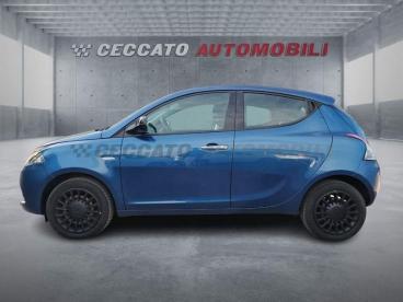LANCIA CERTIFIED Lancia Ypsilon 1.0 Firefly Hybrid Silver S And S 70cv 5p.ti Usata - City Car Ibrido Blu - Bassano Del Grappa - 2391649_2