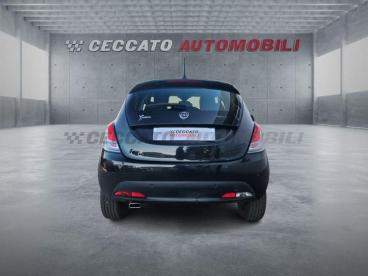 LANCIA CERTIFIED Lancia Ypsilon 1.0 Firefly Hybrid Gold S And S 70cv 5p.ti Usata - City Car Ibrido Nero - Bassano Del Grappa - 2391650_5