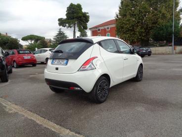 LANCIA CERTIFIED Lancia Ypsilon 1.0 Firefly 70 Cv Start And Amp,stop Hybrid Gold Usata - City Car Ibrido Bianco - Fisciano - 2391678_4