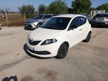 LANCIA CERTIFIED Lancia Ypsilon 1.0 Firefly 70 Cv Start And Amp,stop Hybrid Gold Usata - City Car Ibrido Bianco - Fisciano - 2391681_1