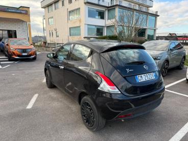 LANCIA CERTIFIED Lancia Ypsilon 1.0 Firefly Hybrid Silver S And Amp,s 70cv Usata - City Car Ibrido Nero - Fisciano - 2392001_3