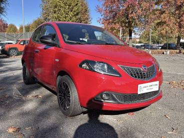 LANCIA CERTIFIED Lancia Ypsilon 1.0 Firefly 70cv S&s Hybrid Gold Usata - City Car Ibrido Rosso - Torino - 2392340_3