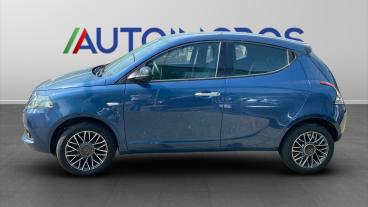 LANCIA CERTIFIED Lancia Ypsilon Iii 2021 1.0 Firefly Hybrid Gold Plus S And S 70cv Usata - City Car Ibrido Blu - Torino - 2392487_2