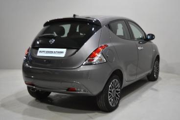 LANCIA CERTIFIED Lancia Ypsilon Iii 2021 1.0 Firefly Hybrid Platino S And S 70cv Usata - City Car Ibrido Grigio - Brescia - 2392718_3