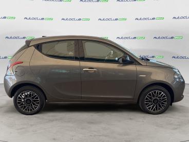 LANCIA CERTIFIED Lancia Ypsilon Iii 2021 1.0 Firefly Hybrid Platino S And S 70cv Usata - City Car Ibrido Grigio - Bari - 2392756_4