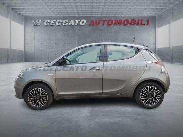 LANCIA CERTIFIED Lancia Ypsilon 1.0 Firefly Hybrid Platino S And S 70cv Usata - City Car Ibrido Grigio - Bassano Del Grappa - 2393029_2