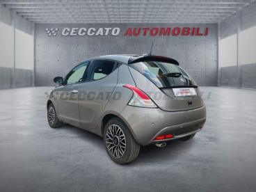 LANCIA CERTIFIED Lancia Ypsilon 1.0 Firefly Hybrid Platino S And S 70cv Usata - City Car Ibrido Grigio - Bassano Del Grappa - 2393029_3