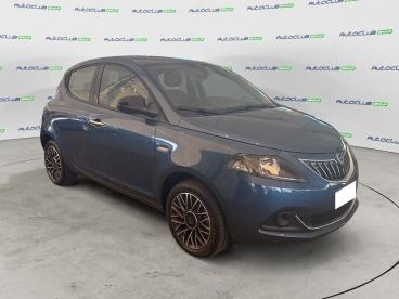 LANCIA CERTIFIED Lancia Ypsilon Iii 2021 1.0 Firefly Hybrid Platino S And S 70cv Usata - City Car Ibrido Blu - Bari - 2393066_3