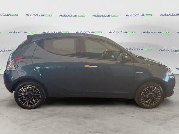 LANCIA CERTIFIED Lancia Ypsilon Iii 2021 1.0 Firefly Hybrid Platino S And S 70cv Usata - City Car Ibrido Blu - Bari - 2393066_4