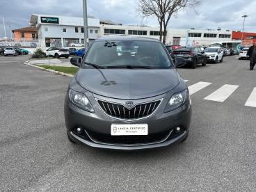 LANCIA CERTIFIED Lancia Ypsilon 1.0 Firefly 70cv Hybrid Platino Usata - City Car Ibrido Grigio - Roma - 2393215_2