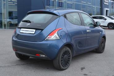 LANCIA CERTIFIED Lancia Ypsilon Iii 2021 1.0 Hybrid Silver S And S 70cv Usata - City Car Ibrido Blu - Brescia - 2393354_3
