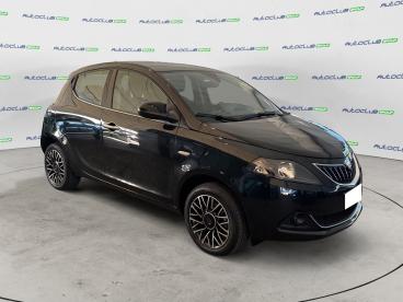 LANCIA CERTIFIED Lancia Ypsilon Iii 2021 1.0 Firefly Hybrid Platino S And S 70cv Usata - City Car Ibrido Nero - Bari - 2393395_3