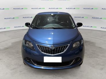 LANCIA CERTIFIED Lancia Ypsilon Iii 2021 1.0 Firefly Hybrid Platino S And S 70cv Usata - City Car Ibrido Blu - Bari - 2393396_2