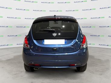 LANCIA CERTIFIED Lancia Ypsilon Iii 2021 1.0 Firefly Hybrid Platino S And S 70cv Usata - City Car Ibrido Blu - Bari - 2393396_5