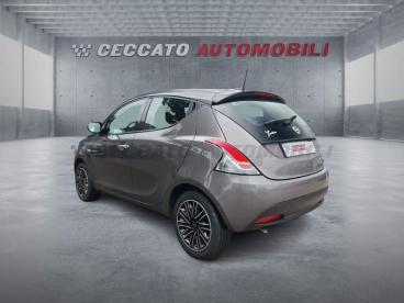 LANCIA CERTIFIED Lancia Ypsilon 1.0 Firefly Hybrid Silver Plus S And S 70cv Usata - City Car Ibrido Grigio - Bassano Del Grappa - 2393740_3