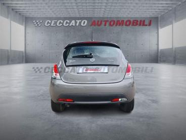 LANCIA CERTIFIED Lancia Ypsilon 1.0 Firefly Hybrid Silver Plus S And S 70cv Usata - City Car Ibrido Grigio - Bassano Del Grappa - 2393740_5