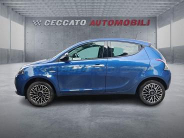 LANCIA CERTIFIED Lancia Ypsilon 1.0 Firefly Hybrid Gold Plus S And S 70cv 5p.ti Usata - City Car Ibrido Blu - Bassano Del Grappa - 2393741_2