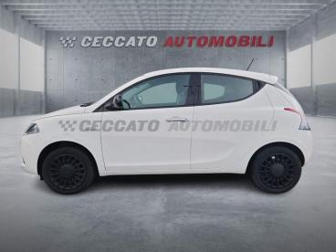 LANCIA CERTIFIED Lancia Ypsilon 1.0 Firefly Hybrid Silver S And S 70cv 5p.ti Usata - City Car Ibrido Bianco - Bassano Del Grappa - 2393742_2