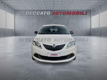 LANCIA CERTIFIED Lancia Ypsilon 1.0 Firefly Hybrid Silver S And S 70cv 5p.ti Usata - City Car Ibrido Bianco - Bassano Del Grappa - 2393742_4