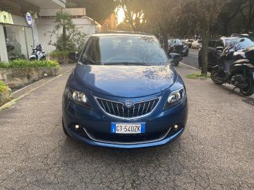 LANCIA CERTIFIED Lancia Ypsilon New 5 Porte My24 1.0 Firefly 70 Cvstart And Stop H Usata - City Car Ibrido Blu - Roma - 2394042_1