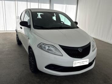 LANCIA CERTIFIED Lancia Ypsilon 1.0 70cv Firefly Hybrid S&s Silver Usata - City Car Ibrido Bianco - Napoli - 2394319_3
