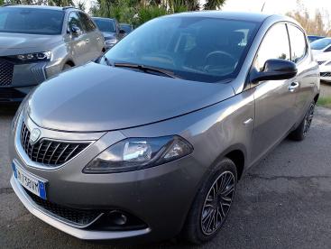 LANCIA CERTIFIED Lancia Ypsilon 1.0 70cv Hybrid Gold Usata - City Car Ibrido Grigio - Fisciano - 2394791_1