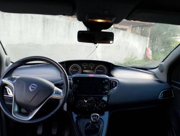 LANCIA CERTIFIED Lancia Ypsilon 1.0 70cv Hybrid Gold Usata - City Car Ibrido Grigio - Fisciano - 2394791_5