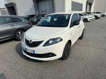 LANCIA CERTIFIED Lancia Ypsilon 1.0 Firefly 70 Cv Start And Amp,stop Hybrid Gold Usata - City Car Ibrido Bianco - Fisciano - 2394794_1