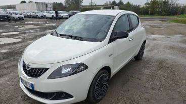 LANCIA CERTIFIED Lancia Ypsilon 1.0 Firefly 70cv S And Amp,s Hybrid Gold Usata - City Car Ibrido Bianco - Fisciano - 2394799_1