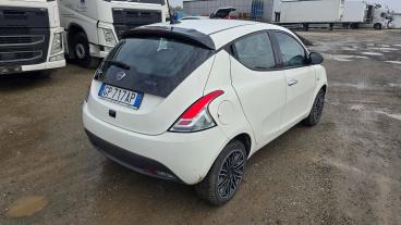 LANCIA CERTIFIED Lancia Ypsilon 1.0 Firefly 70cv S And Amp,s Hybrid Gold Usata - City Car Ibrido Bianco - Fisciano - 2394799_3