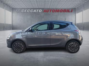 LANCIA CERTIFIED Lancia Ypsilon 1.0 Firefly Hybrid Platino S And S 70cv Usata - City Car Ibrido Grigio - Bassano Del Grappa - 2395396_2