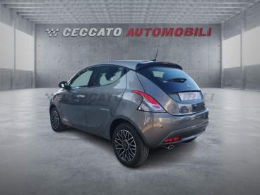 LANCIA CERTIFIED Lancia Ypsilon 1.0 Firefly Hybrid Platino S And S 70cv Usata - City Car Ibrido Grigio - Bassano Del Grappa - 2395396_3