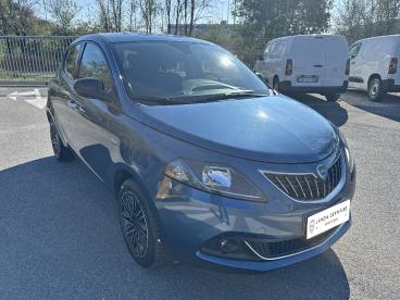 LANCIA CERTIFIED Lancia Ypsilon 1.0 Firefly 70cv S&s Hybrid Gold Usata - City Car Ibrido Blu - Roma - 2396651_3