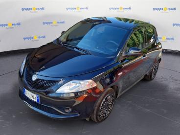 LANCIA CERTIFIED Lancia Ypsilon Iii 2011 1.0 Firefly Hybrid Gold S And S 70cv Usata - City Car Ibrido Nero - Roma - 2396806_1