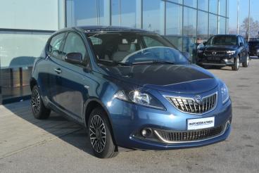 LANCIA CERTIFIED Lancia Ypsilon Iii 2021 1.0 Firefly Hybrid Platino S And S 70cv Usata - City Car Ibrido Blu - Brescia - 2397000_2