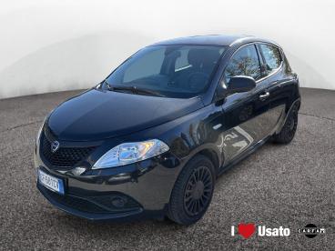 LANCIA CERTIFIED Lancia Ypsilon Iii 2015 1.0 Hybrid Silver S And S 70cv Usata - City Car Ibrido Nero - Roma - 2397636_1