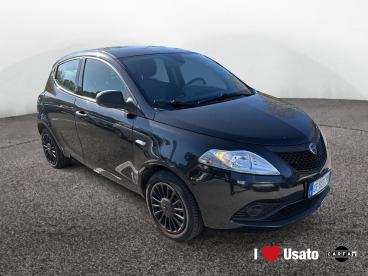 LANCIA CERTIFIED Lancia Ypsilon Iii 2015 1.0 Hybrid Silver S And S 70cv Usata - City Car Ibrido Nero - Roma - 2397636_2