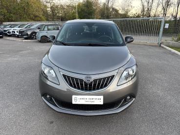 LANCIA CERTIFIED Lancia Ypsilon 1.0 Firefly 70cv Hybrid Platino Usata - City Car Benzina Grigio - Roma - 2397902_2