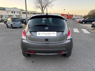 LANCIA CERTIFIED Lancia Ypsilon 1.0 Firefly 70cv Hybrid Platino Usata - City Car Benzina Grigio - Roma - 2397902_5