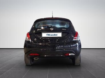 LANCIA CERTIFIED Lancia Ypsilon 1.0 Firefly Hybrid Gold S And S 70cv Usata - City Car Ibrido Nero - Pistoia - 2398061_5