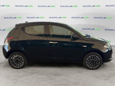 LANCIA CERTIFIED Lancia Ypsilon Iii 2021 1.0 Firefly Hybrid Platino S And S 70cv Usata - City Car Ibrido Nero - Bari - 2398087_4