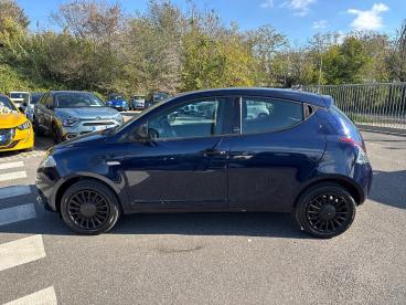 LANCIA CERTIFIED Lancia Ypsilon 1.0 70cv Firefly Hybrid S&s Silver Usata - City Car Ibrido Blu - Roma - 2398220_4