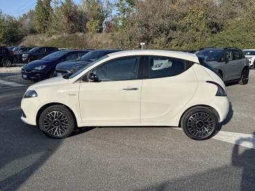 LANCIA CERTIFIED Lancia Ypsilon 1.0 Firefly 70cv Hybrid Platino Usata - City Car Benzina Bianco - Roma - 2398221_4