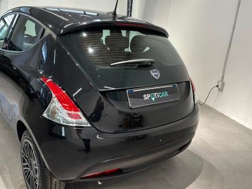 LANCIA CERTIFIED Lancia Ypsilon 1.0 Firefly 5 Porte S And S Hybrid Usata - City Car Ibrido Nero - Bologna - 2398406_5