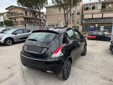 LANCIA CERTIFIED Lancia Ypsilon 1.0 70 Cv S And Amp,s Hybrid Silver Plus Usata - City Car Ibrido Nero - Fisciano - 2399183_4