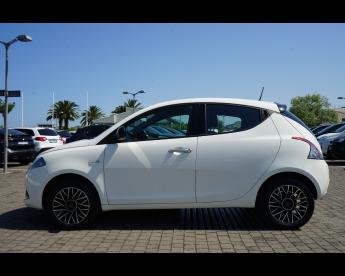 LANCIA CERTIFIED Lancia Ypsilon 3ª Serie 1.0 Firefly 5 Porte S And S Hybrid Oro Usata - City Car Ibrido Bianco - Pineto - 2399192_4